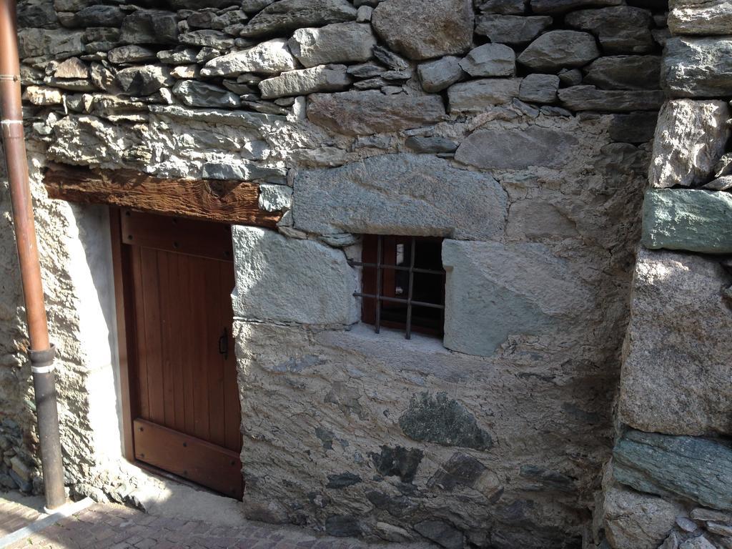 Maison Des Challant Challand Saint Victor المظهر الخارجي الصورة
