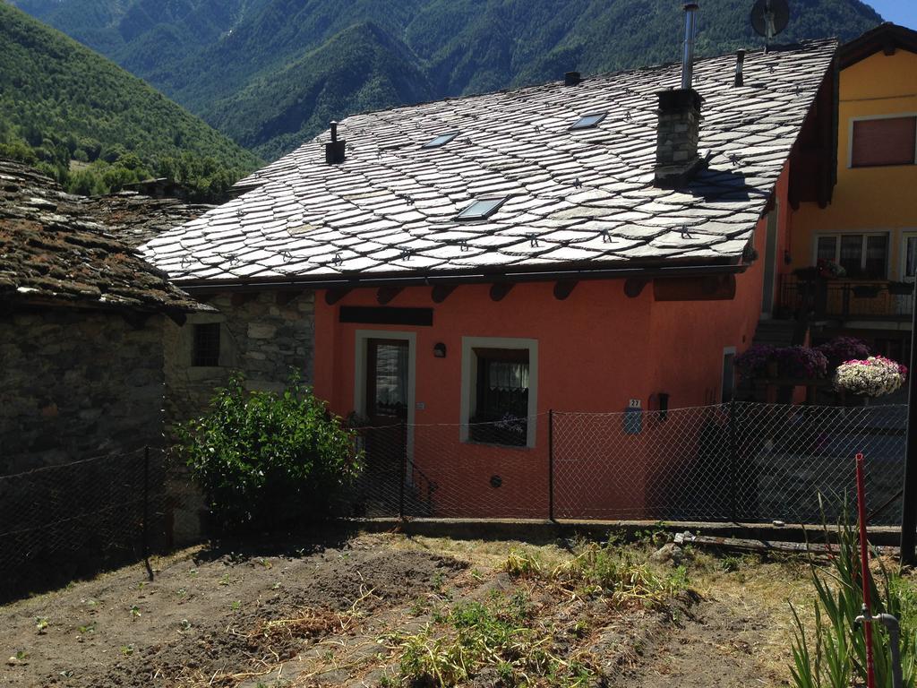 Maison Des Challant Challand Saint Victor المظهر الخارجي الصورة